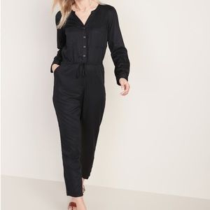 Black Utility jumpsuit. Size XXL. BRAND NEW